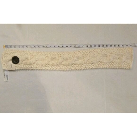 New FOSSIL Tori Pristine Acrylic Soft Scarf Neutral Crochet Ivory Large Button - Picture 8 of 8